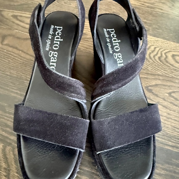 Pedro Garcia Black Suede Wedge Sandals 38 - Worn once! Size 7.5 or 8 US - Picture 10 of 13